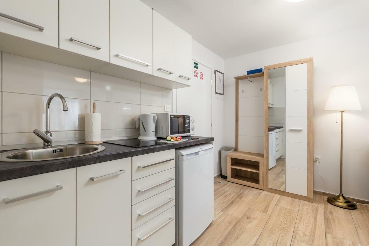Adeona Apartments Риека Экстерьер фото